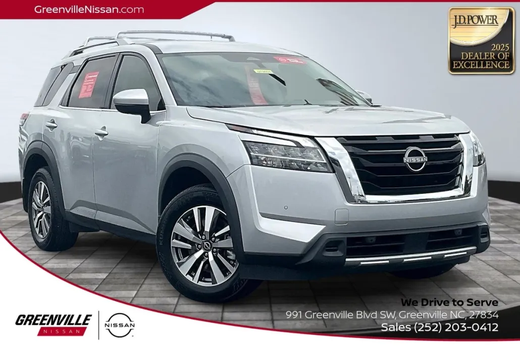 2023 Nissan Pathfinder SL photo 1
