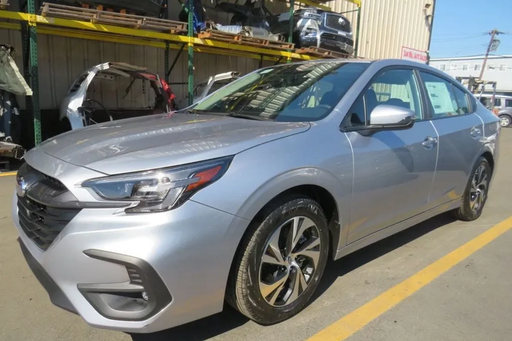 2025 Subaru Legacy Premium photo 1