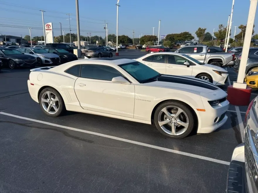 2014 Chevrolet Camaro 1LT photo 1