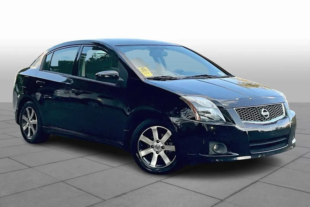 2012 Nissan Sentra 2.0 SR photo 1