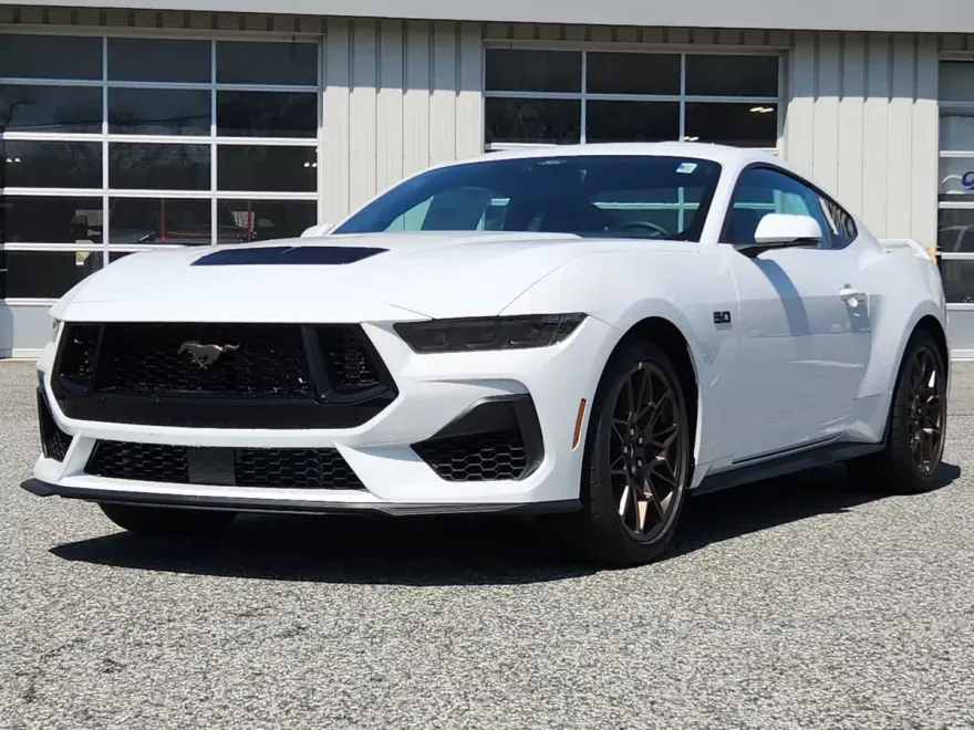 2025 Ford Mustang GT Premium photo 1