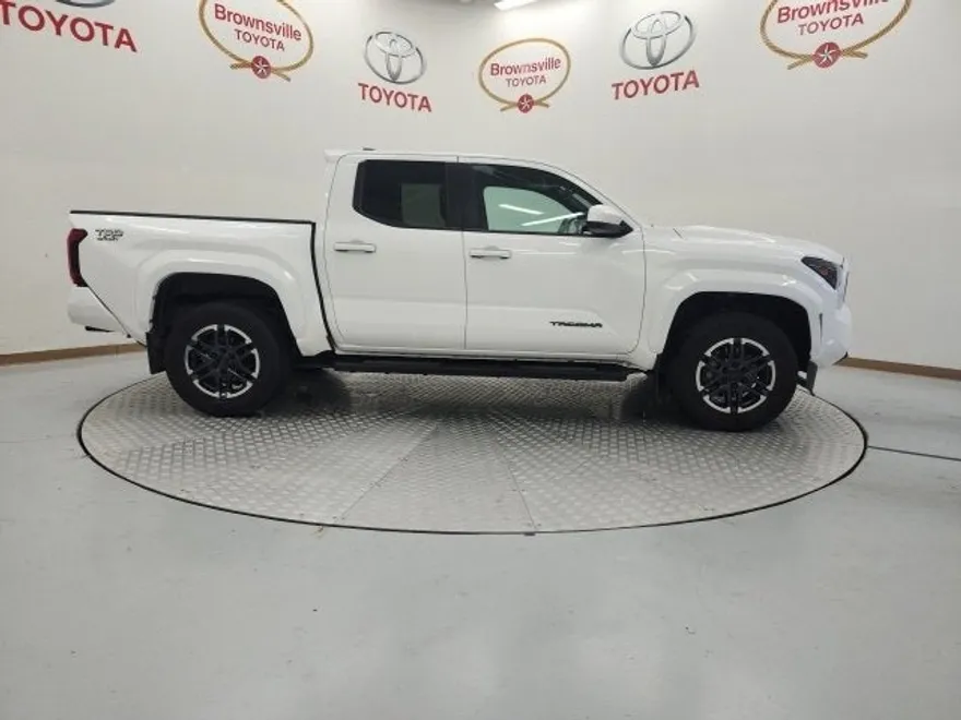 2024 Toyota Tacoma 4x4 TRD Sport photo 1