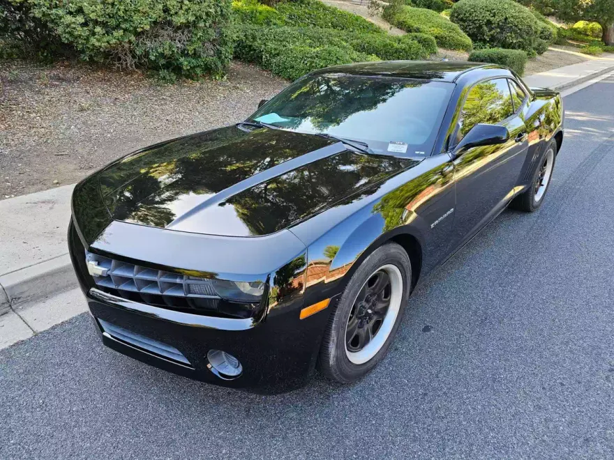2013 Chevrolet Camaro LS Coupe photo 1