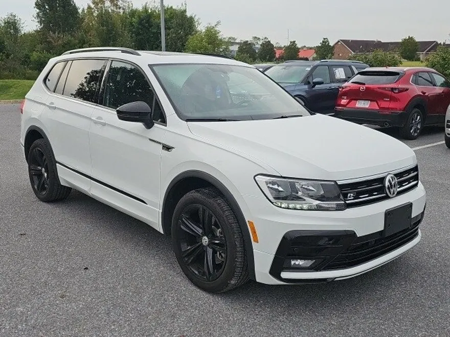 2019 Volkswagen Tiguan SEL R-Line photo 1
