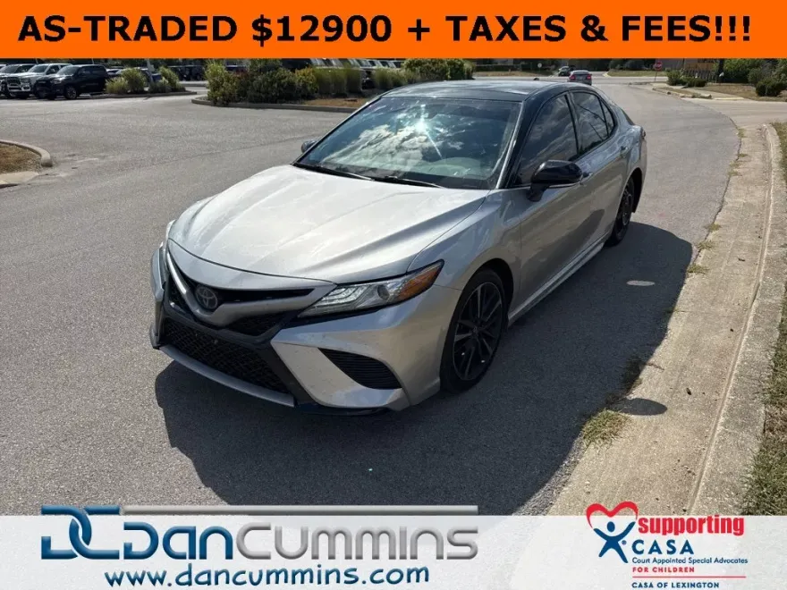 2019 Toyota Camry XSE photo 1