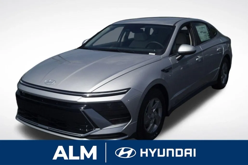 2025 Hyundai Sonata SE photo 1
