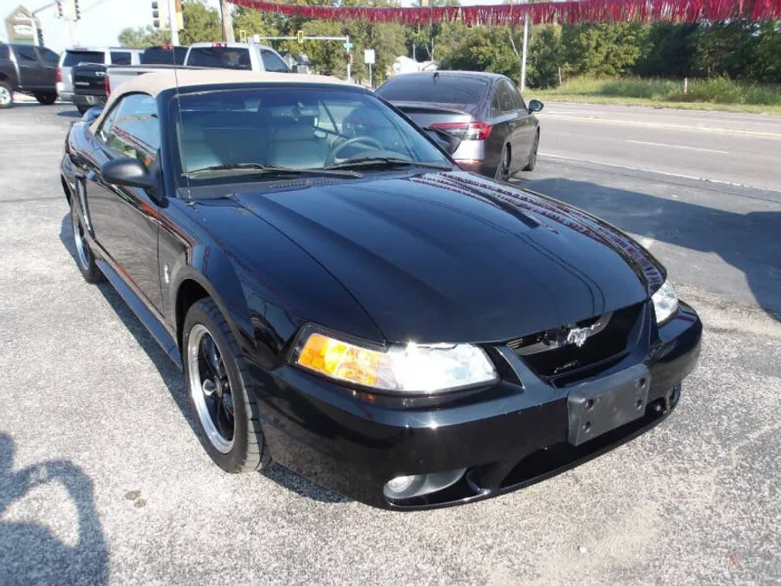 1999 Ford Mustang Cobra photo 1
