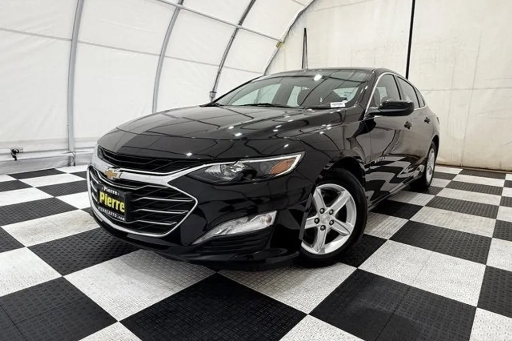 2022 Chevrolet Malibu 1LT photo 1