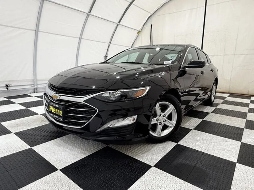 2022 Chevrolet Malibu 1LT photo 1