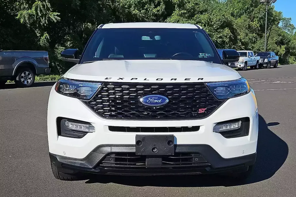 2021 Ford Explorer ST photo 1