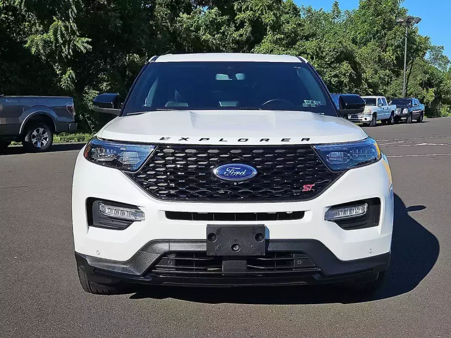 2021 Ford Explorer ST photo 1