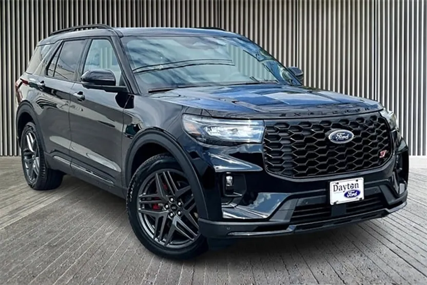 2025 Ford Explorer ST photo 1