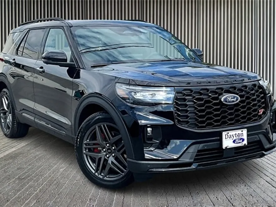 2025 Ford Explorer ST photo 1