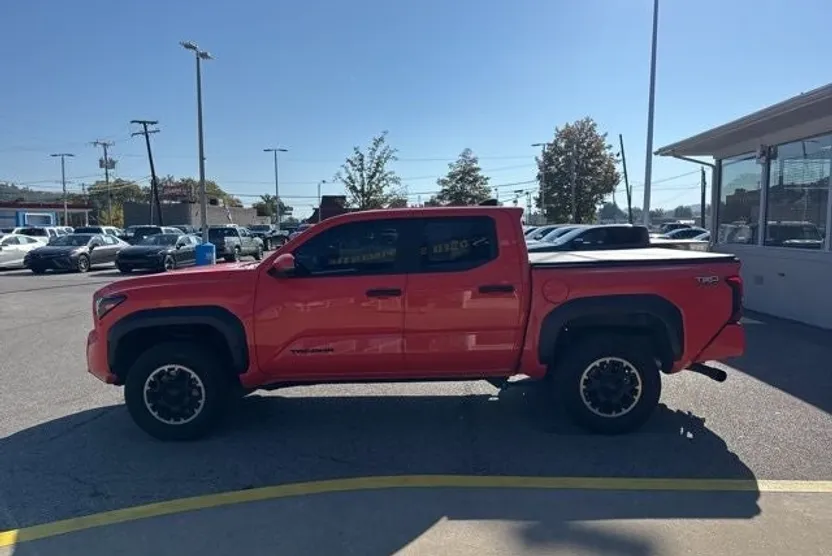 2024 Toyota Tacoma TRD Off-Road photo 1