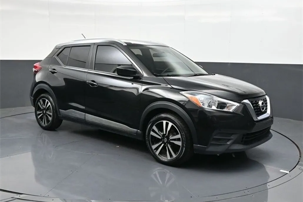 2019 Nissan Kicks SV photo 1