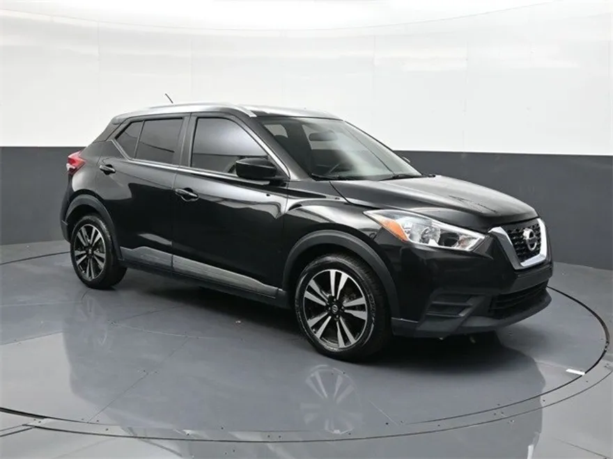 2019 Nissan Kicks SV photo 1