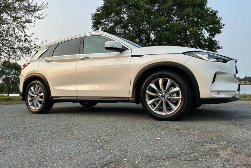 2022 Infiniti QX50 Luxe photo 1