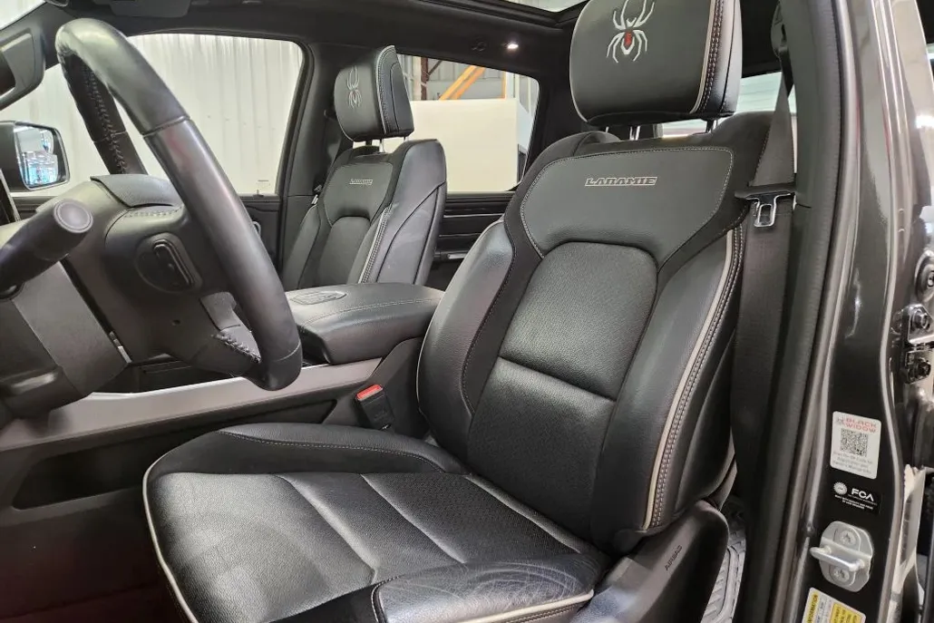 2022 Ram 1500 Laramie photo 1