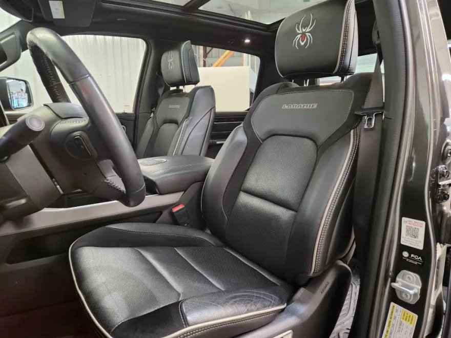 2022 Ram 1500 Laramie photo 1