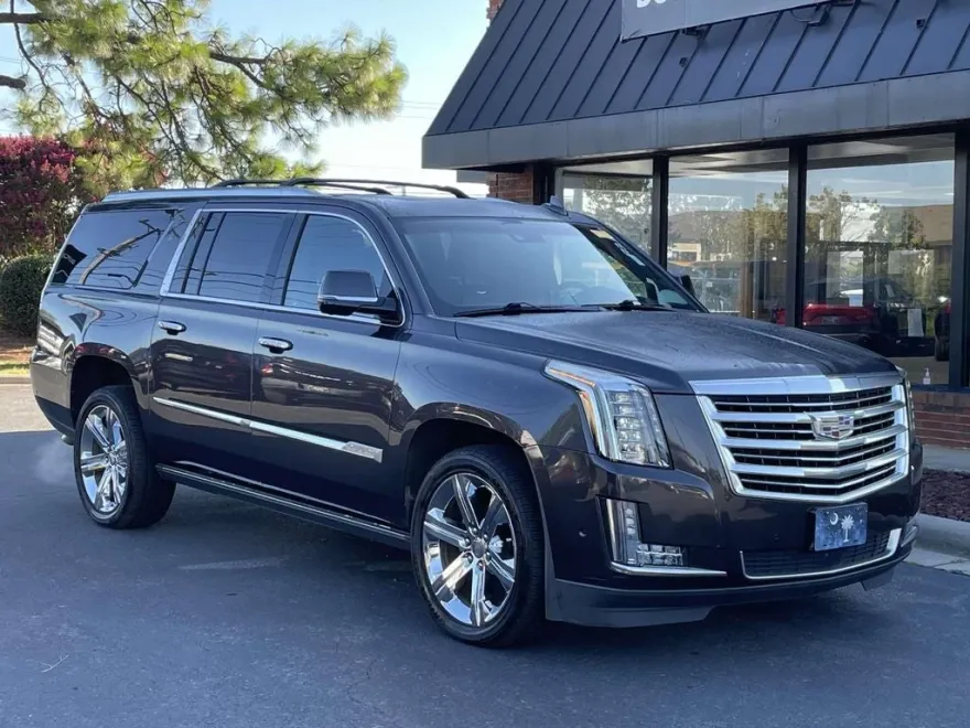 2017 Cadillac Escalade ESV Platinum photo 1