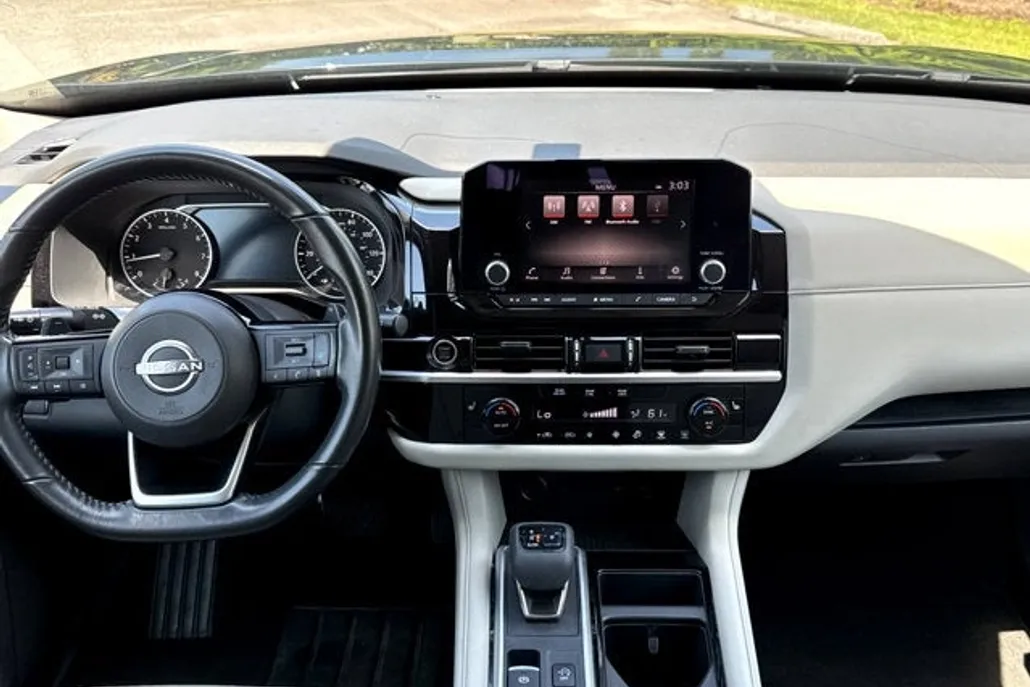 2022 Nissan Pathfinder SV photo 1