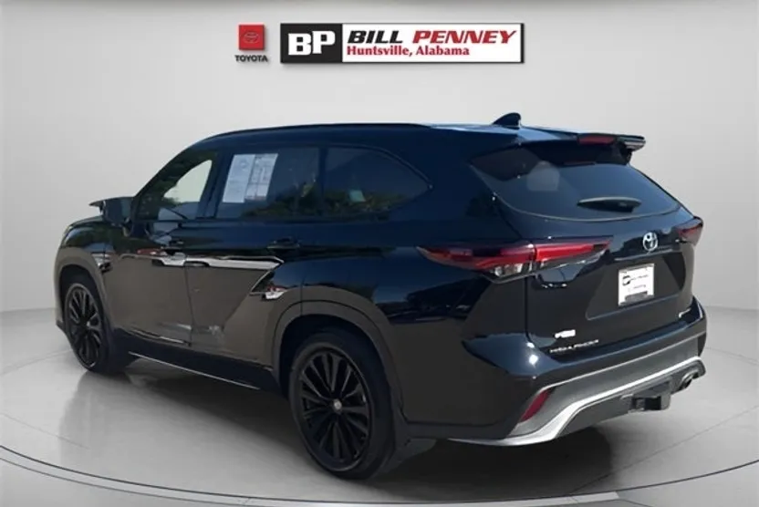 2024 Toyota Highlander XSE photo 1