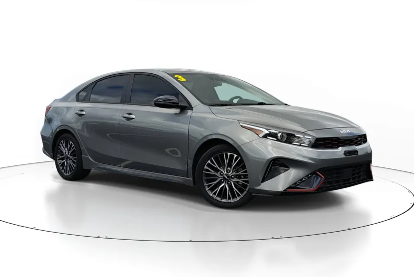 2023 Kia Forte GT-Line photo 1