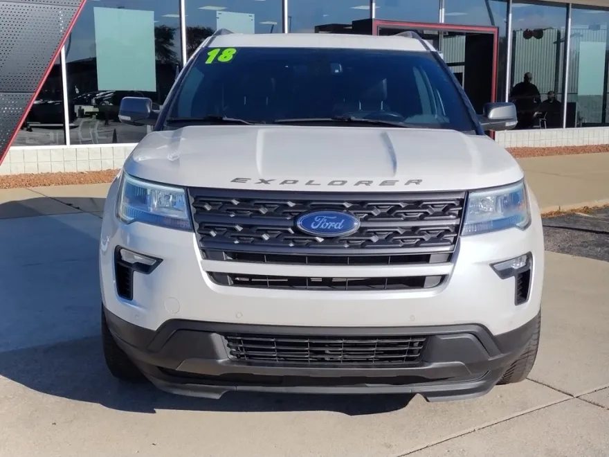 2018 Ford Explorer XLT photo 1