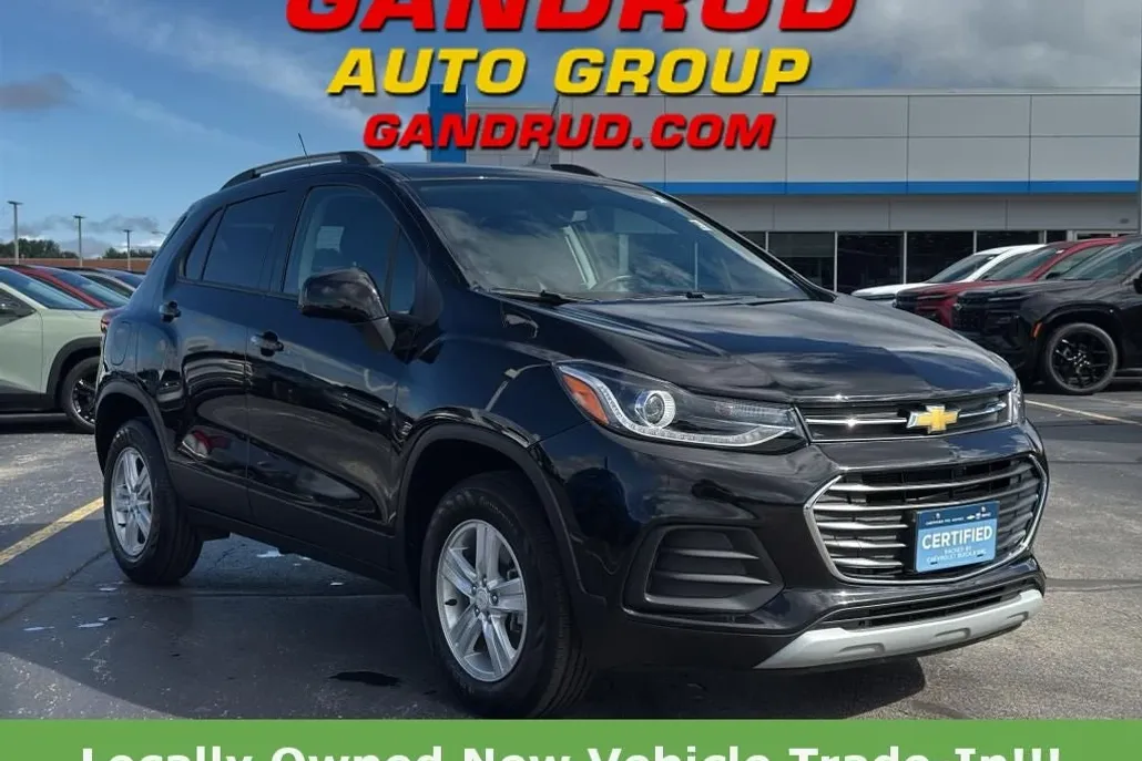 2022 Chevrolet Trax LT photo 1