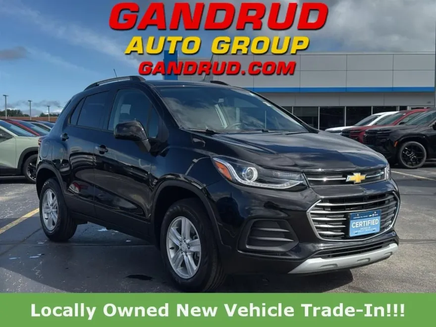 2022 Chevrolet Trax LT photo 1