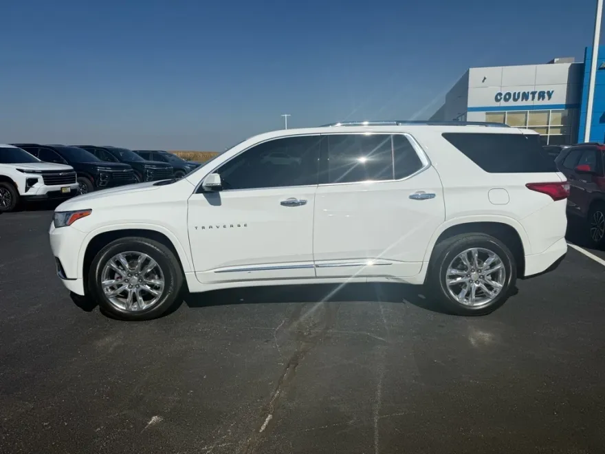 2020 Chevrolet Traverse High Country photo 1