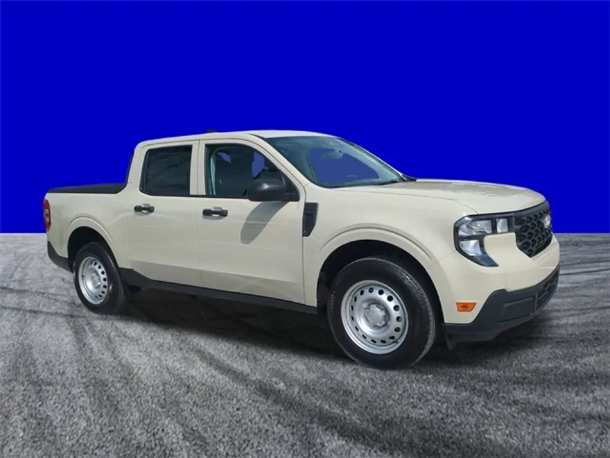 2025 Ford Maverick XL photo 1