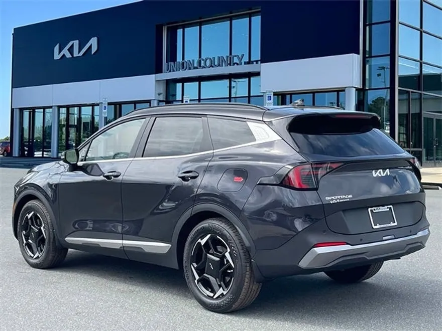 2026 Kia Sportage EX photo 1