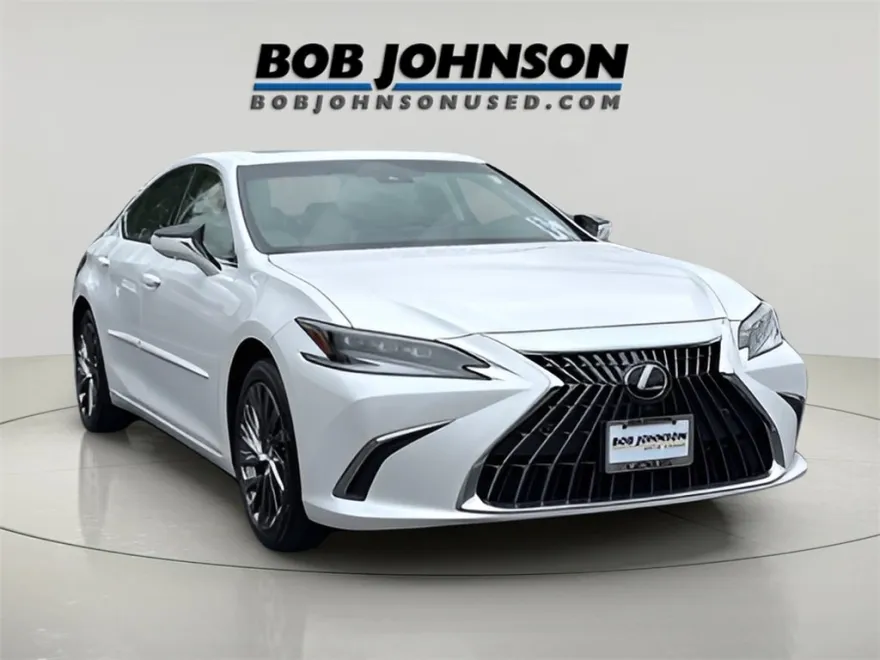 2024 Lexus ES 300h Ultra Luxury photo 1