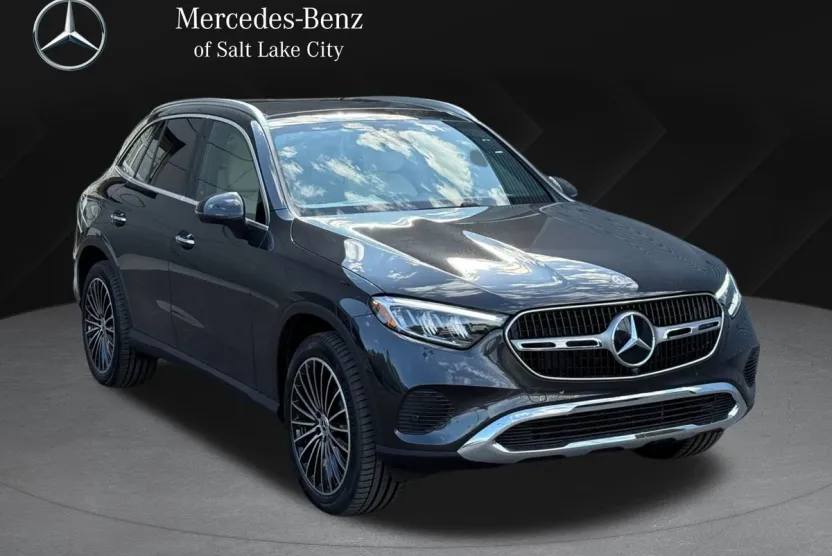 2026 Mercedes Benz GLC 300 4MATIC photo 1
