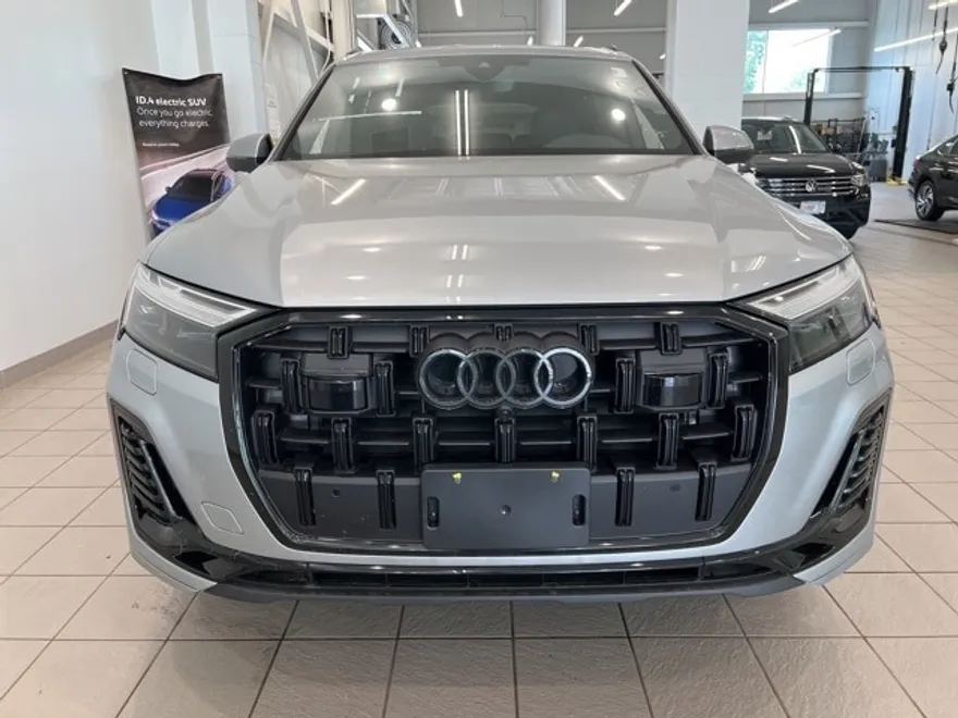 2025 Audi Q7 55 Premium Plus photo 1