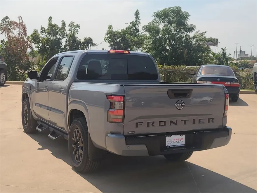 2026 Nissan Frontier SV photo 1