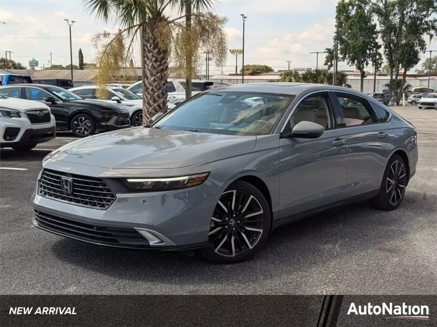 2025 Honda Accord Hybrid Touring photo 1