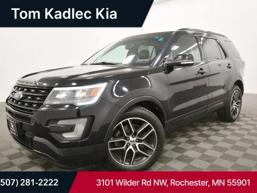 2016 Ford Explorer Sport photo 1