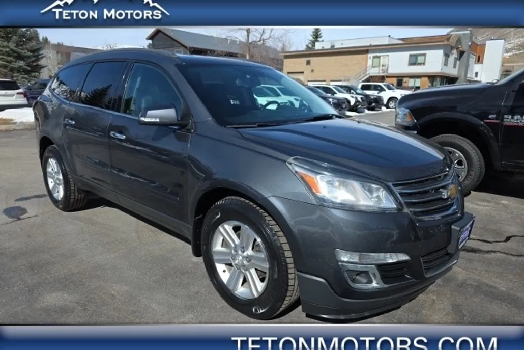 2013 Chevrolet Traverse 1LT photo 1