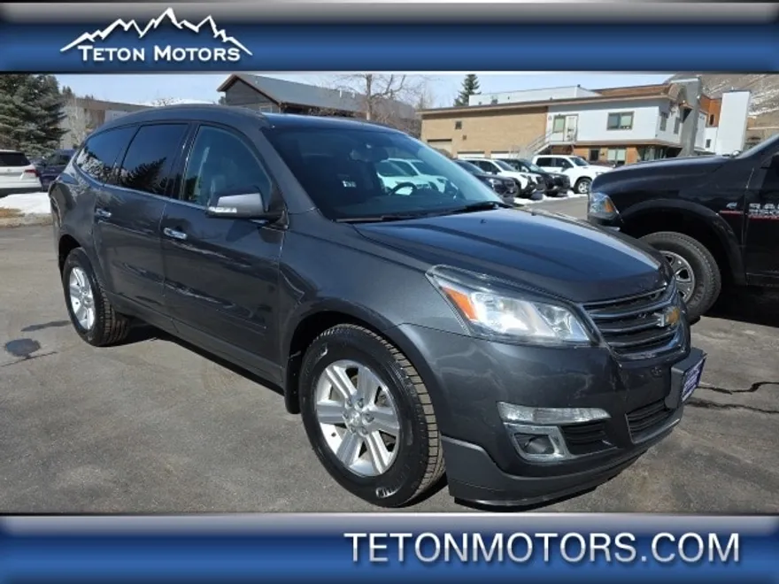 2013 Chevrolet Traverse 1LT photo 1