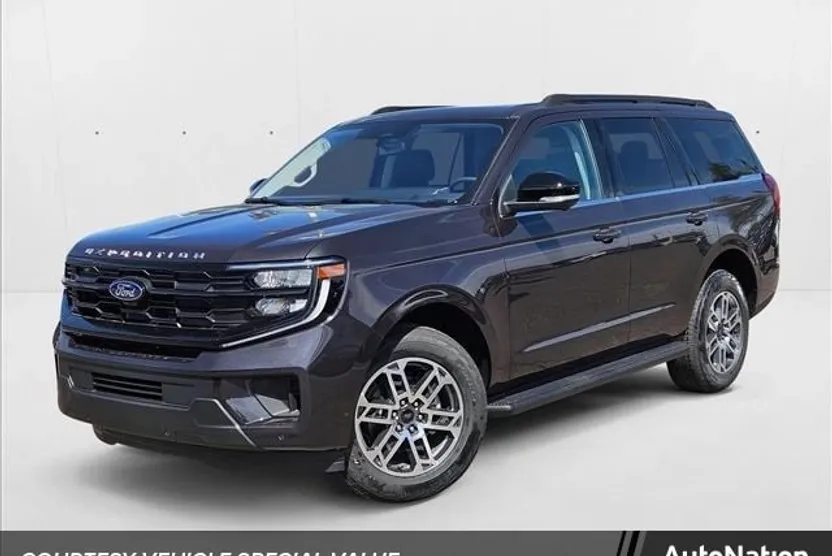 2025 Ford Expedition photo 1