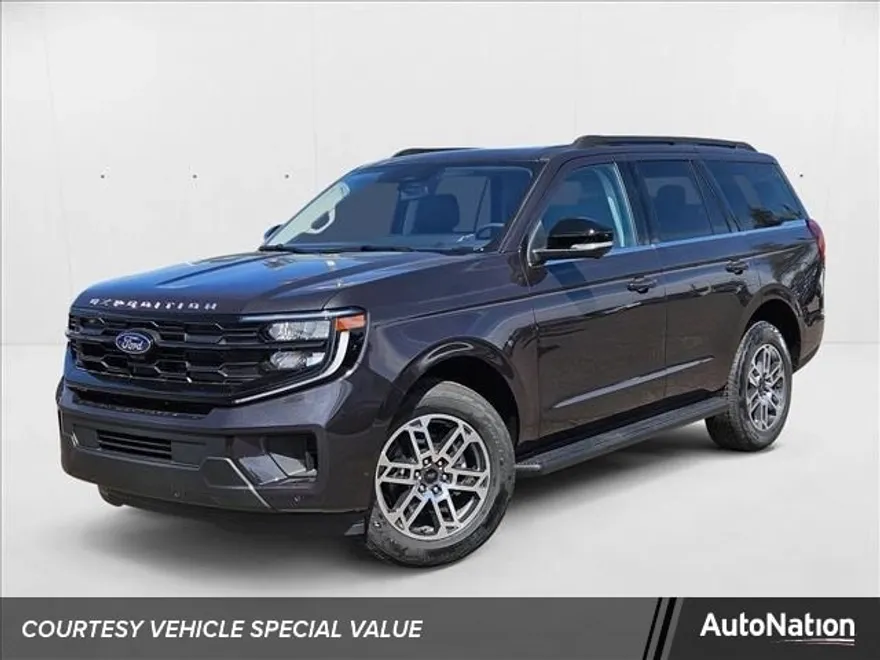 2025 Ford Expedition photo 1