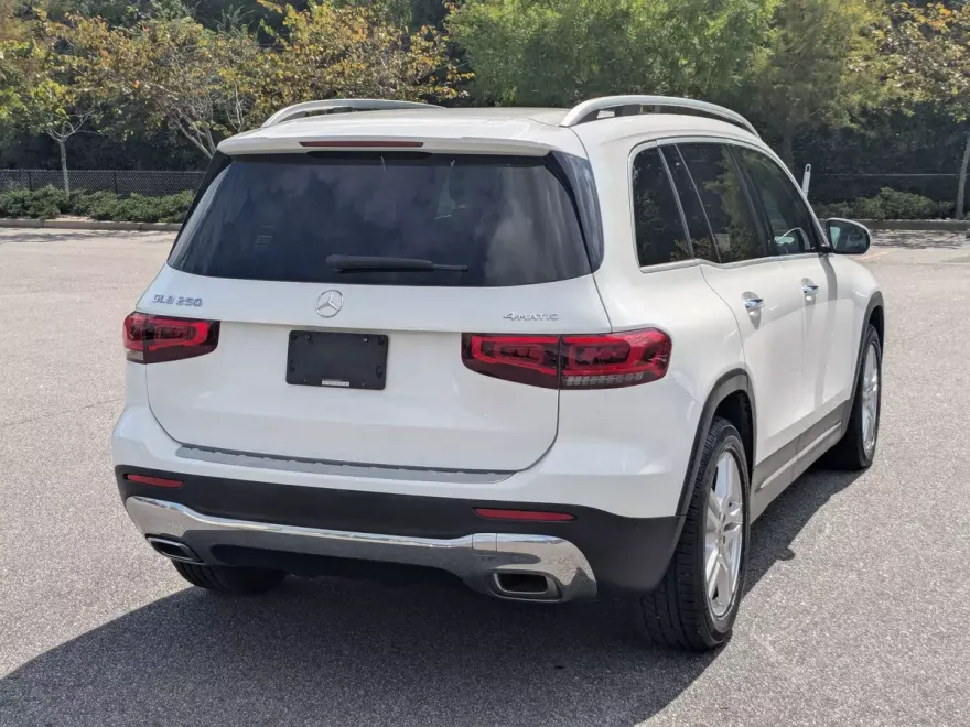 2020 Mercedes Benz GLB 250 photo 1