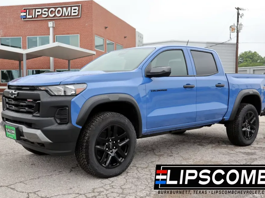 2025 Chevrolet Colorado Trail Boss photo 1