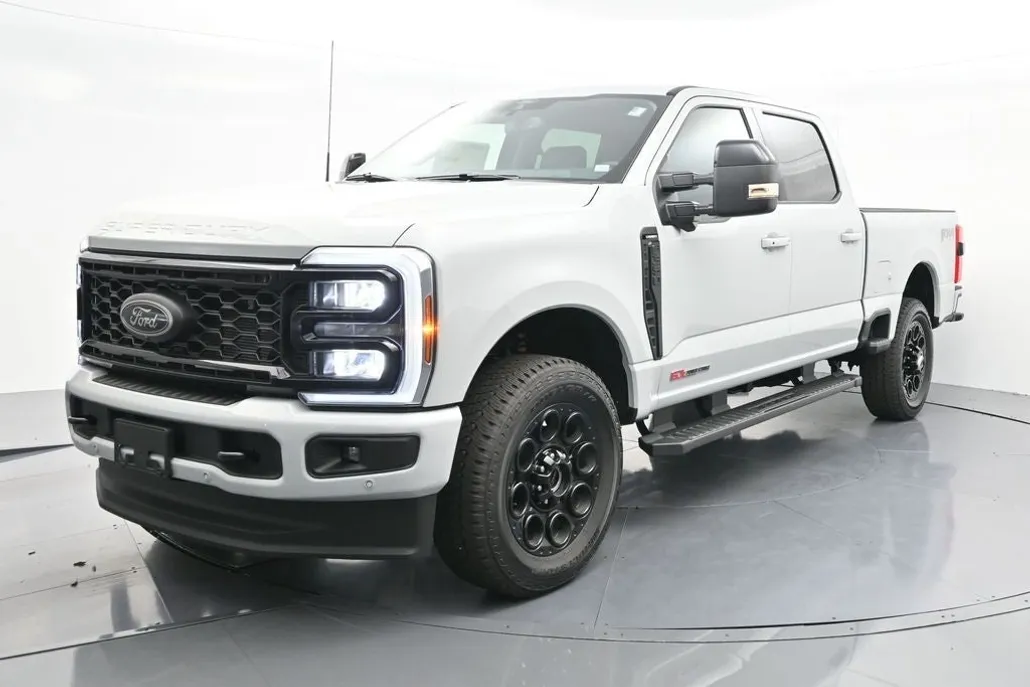 2025 Ford F-350 photo 1