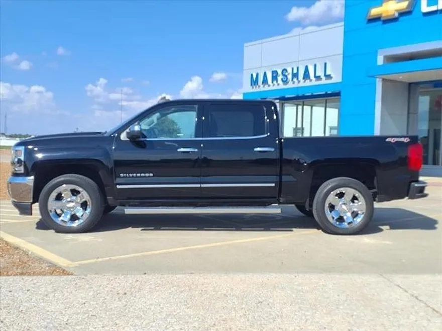 2017 Chevrolet Silverado 1500 LTZ photo 1