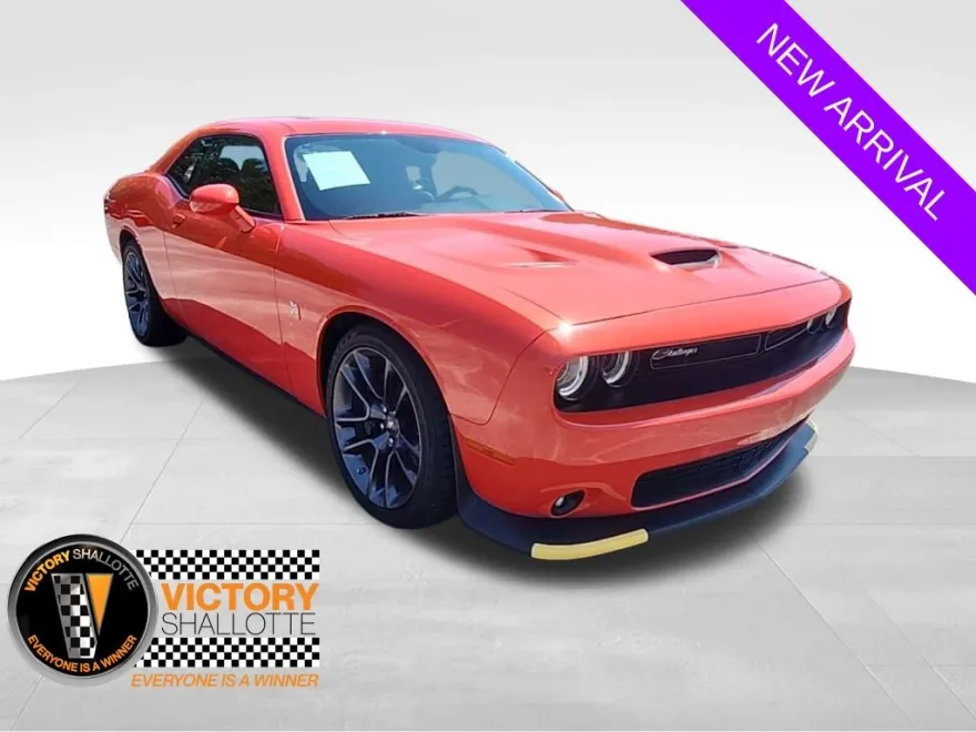 2023 Dodge Challenger R/T Scat Pack photo 1