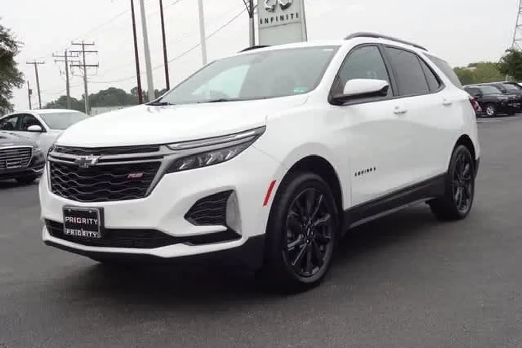 2022 Chevrolet Equinox RS photo 1