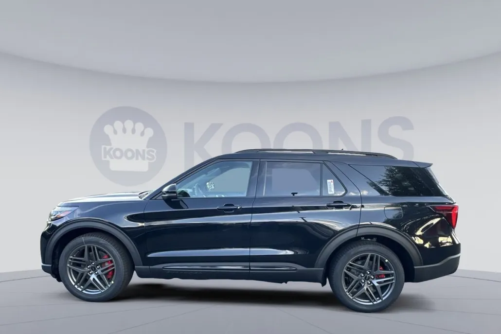 2025 Ford Explorer ST photo 1